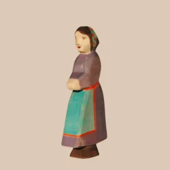 HolzWald Farm Wife