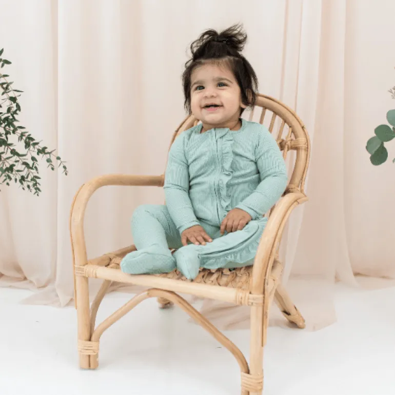 Kyte Baby Ribbed Ruffle Zippered Footie
