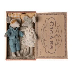Maileg Mum & Dad In Cigar Box-2023