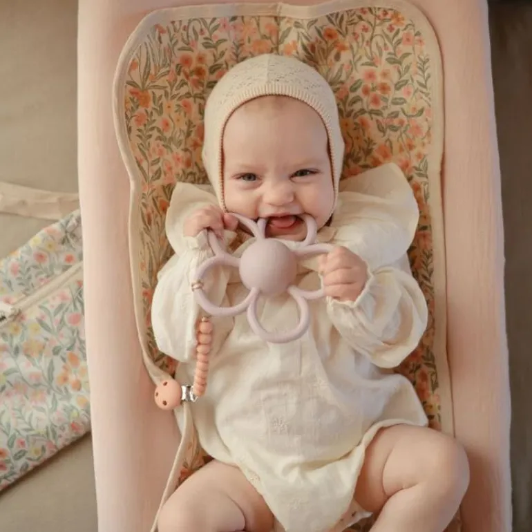 Mushie Daisy Rattle Teether- Soft Lilac