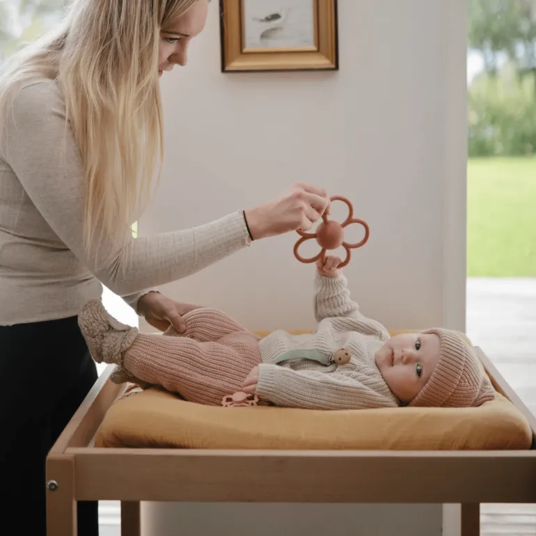 Mushie Daisy Rattle Teether- Dusty Rose