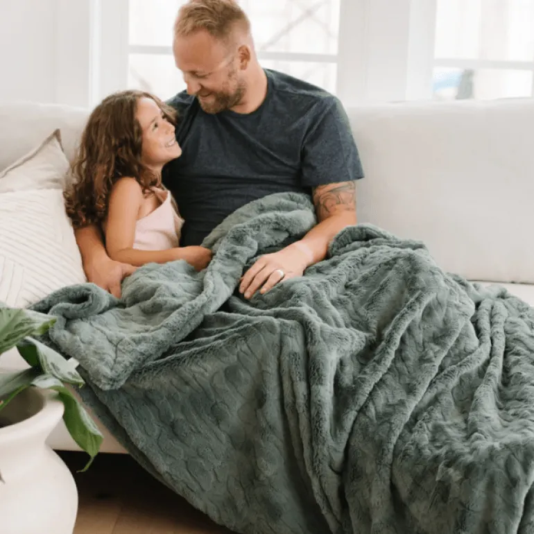 Saranoni Patterned Faux Fur Throw Blankets