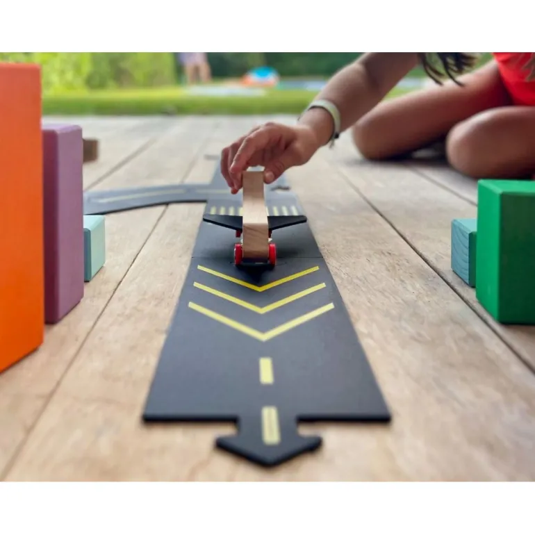 Waytoplay Airport Set with Wooden Airplane